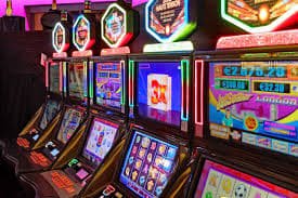 vbbet Live Casino Baccarat Table တွင် Real Dealer ကစားနေသောပုံ